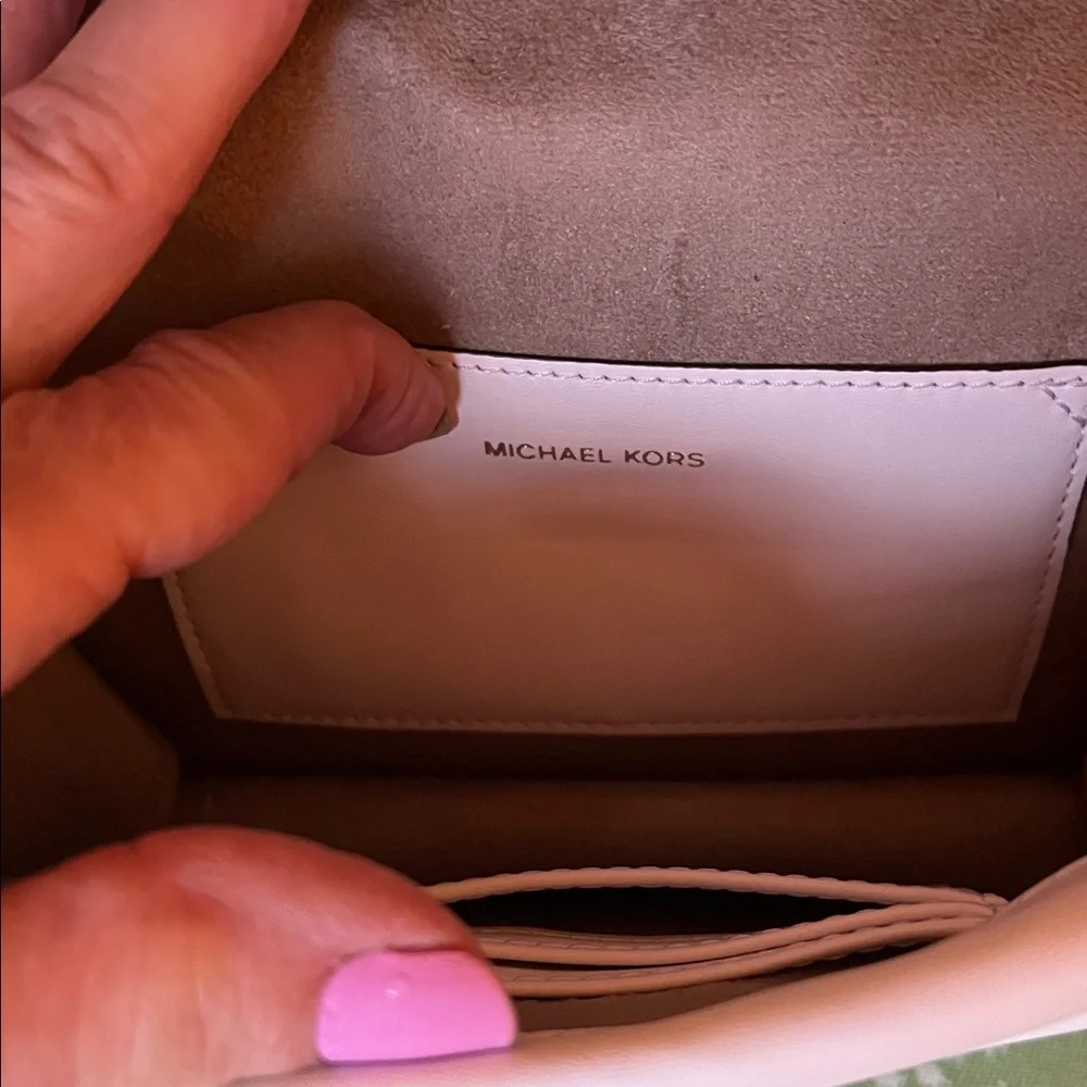 Michael Kors Crossbody - Picture 3 of 3